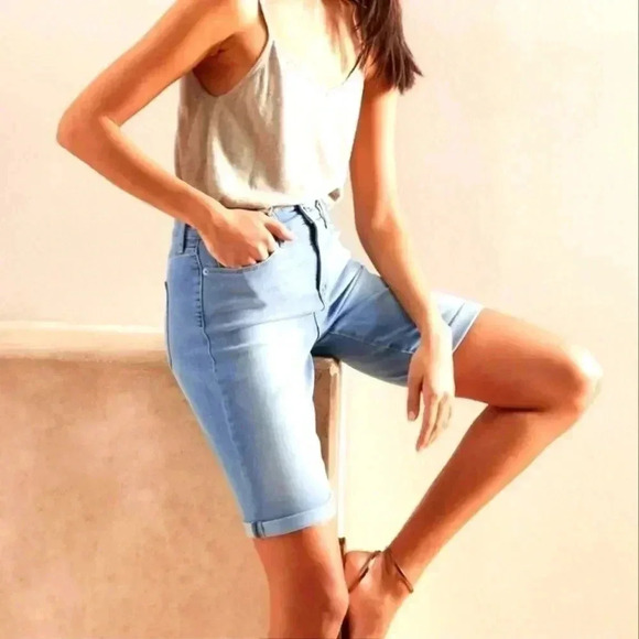 Banana Republic High-Rise Light Wash Denim Shorts - Picture 1 of 16